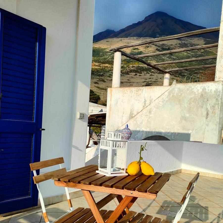 The Lighthouse Room Stromboli Exterior photo